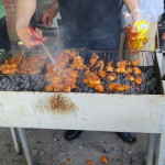 Grillen styres med kyndig hånd